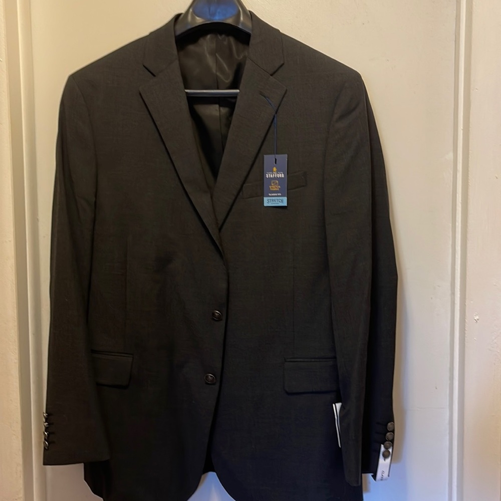 Stafford, stretch fabric blazer in classic fit.